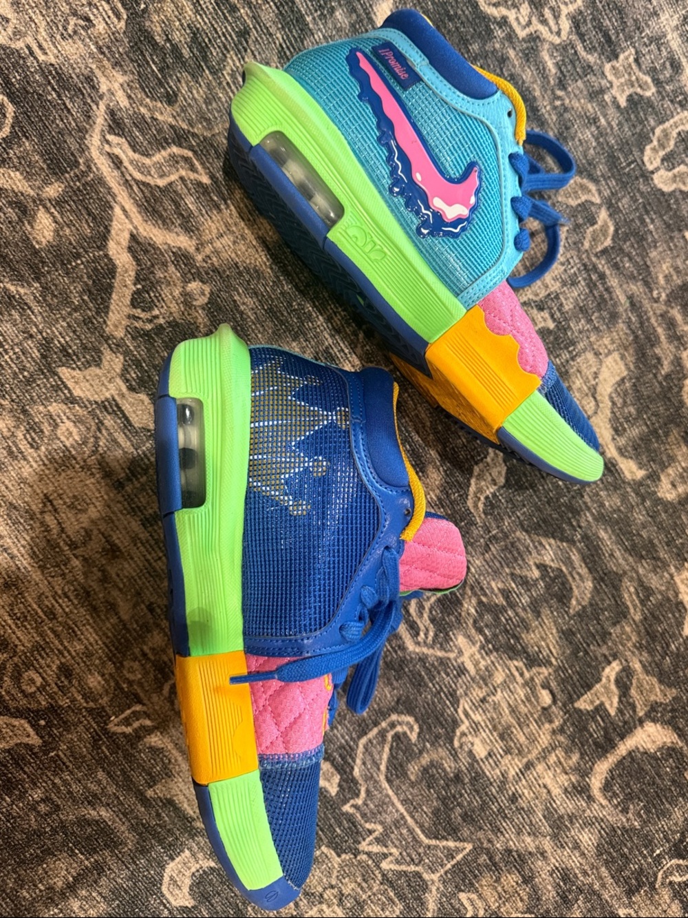 Nike LeBron Witness Kids Multicolor Sneakers in Blue, Pink & Neon Green